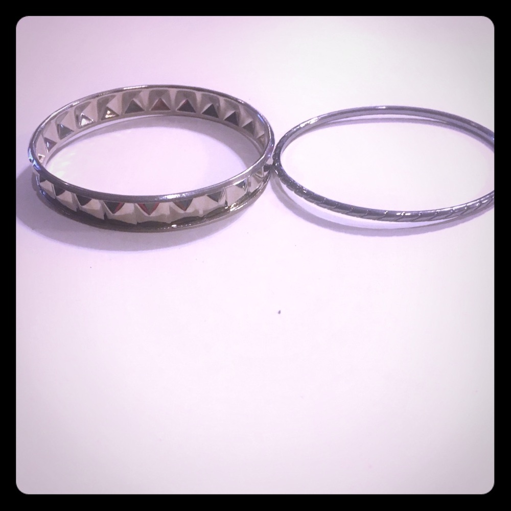 Bracket set